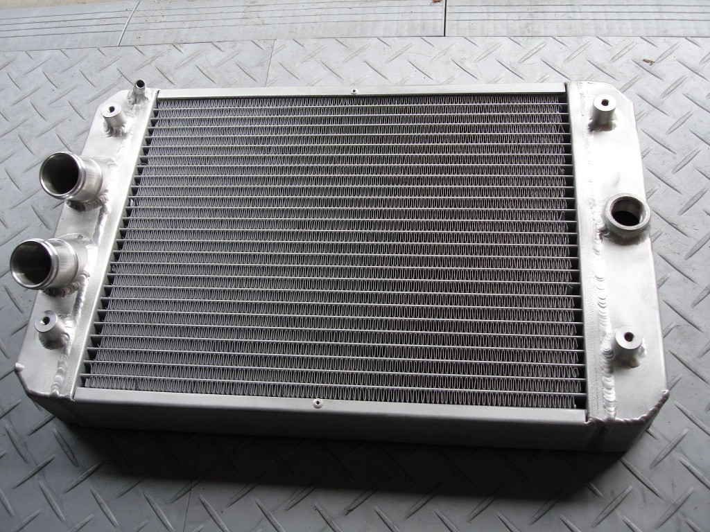 Aluminum or copper-brass radiator for your Donkervoort?